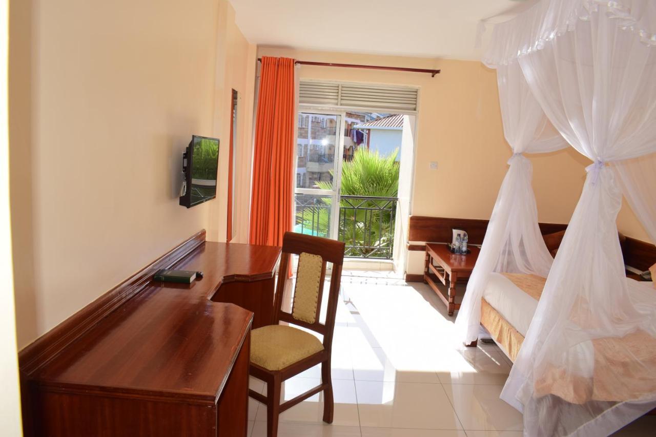 Meru Slopes Hotel Luaran gambar