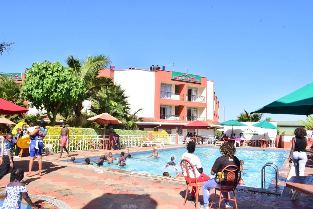 Meru Slopes Hotel Luaran gambar