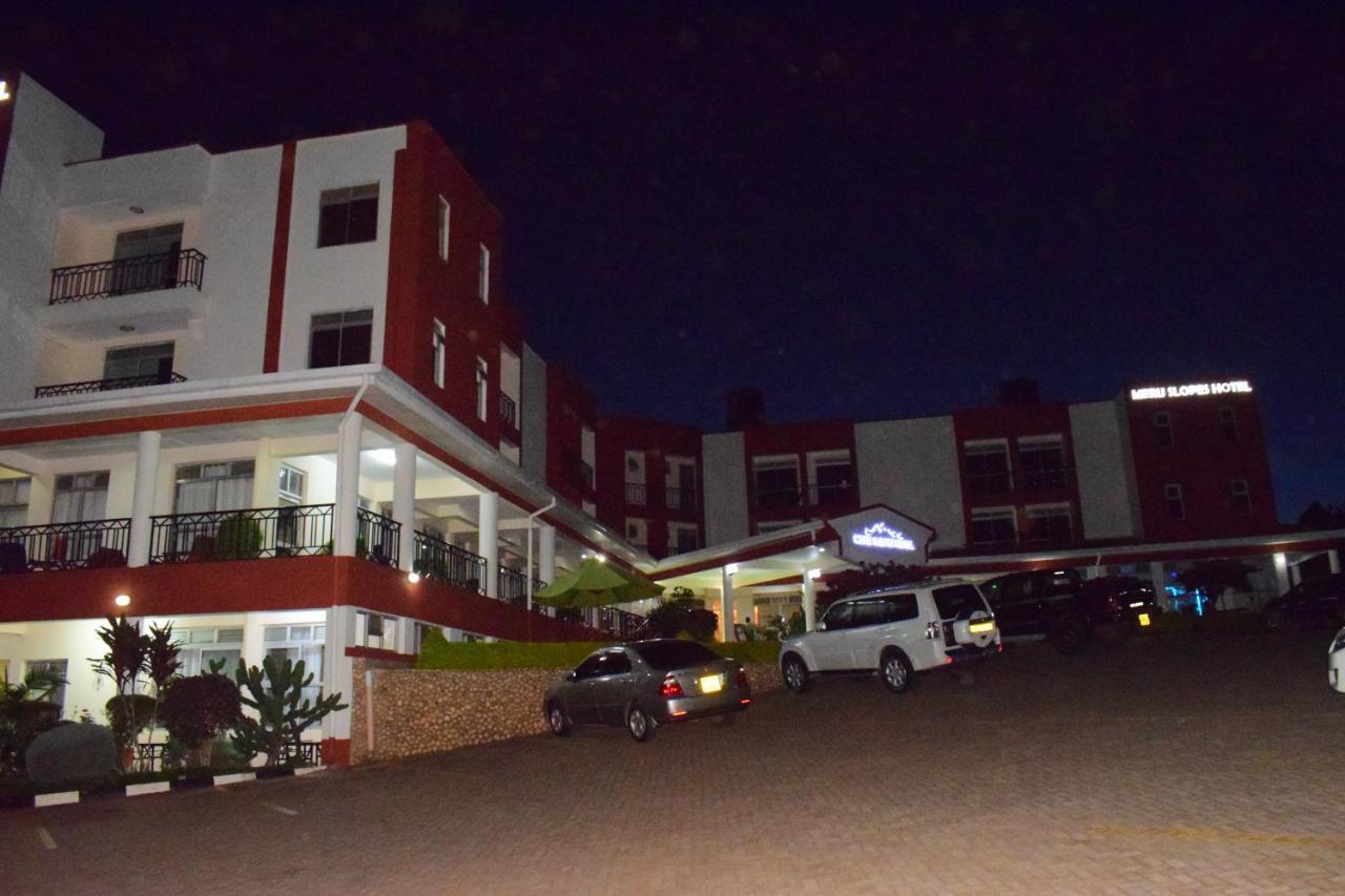 Meru Slopes Hotel Luaran gambar