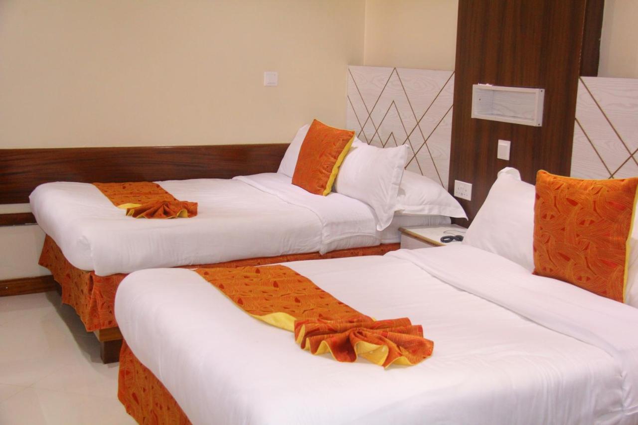 Meru Slopes Hotel Luaran gambar