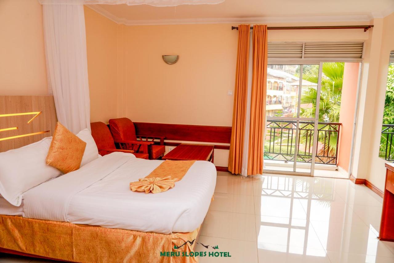 Meru Slopes Hotel Luaran gambar