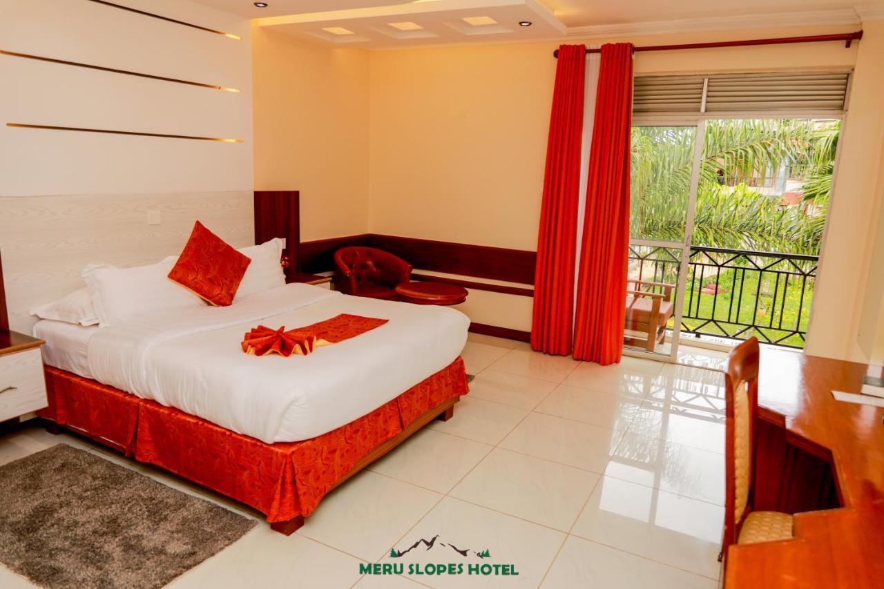 Meru Slopes Hotel Luaran gambar