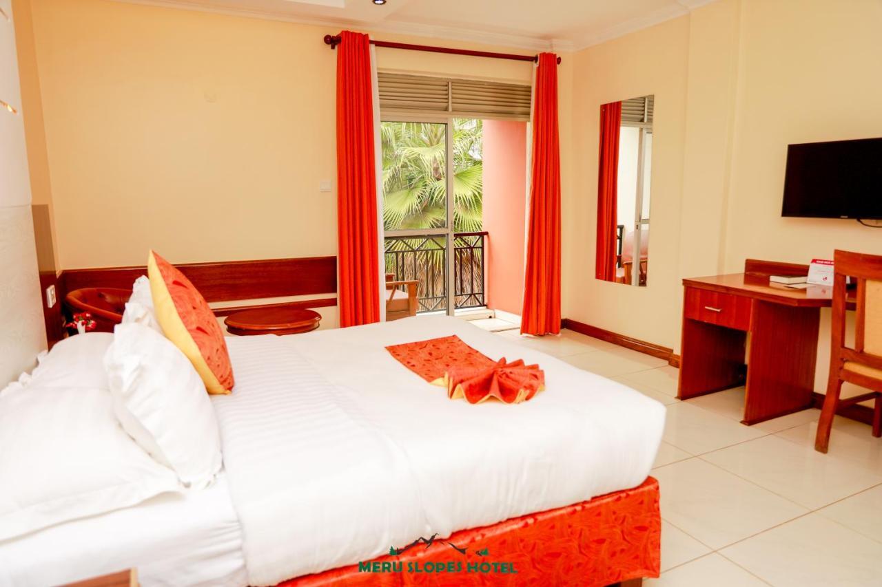 Meru Slopes Hotel Luaran gambar
