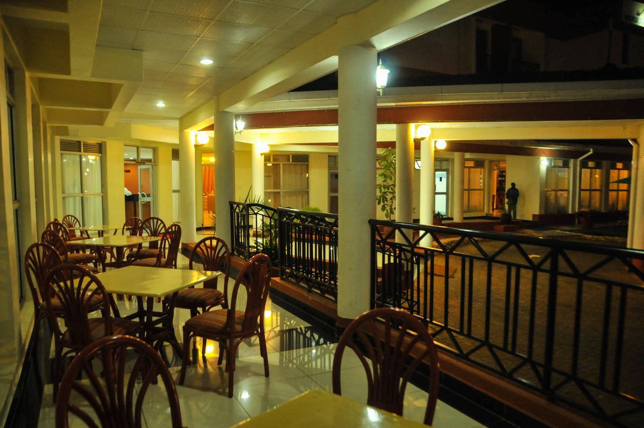 Meru Slopes Hotel Luaran gambar