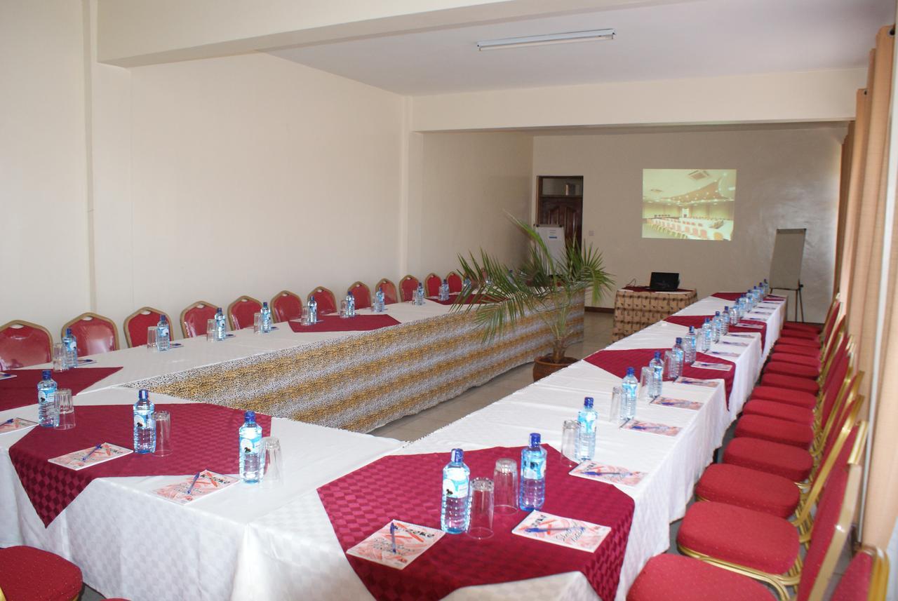 Meru Slopes Hotel Luaran gambar