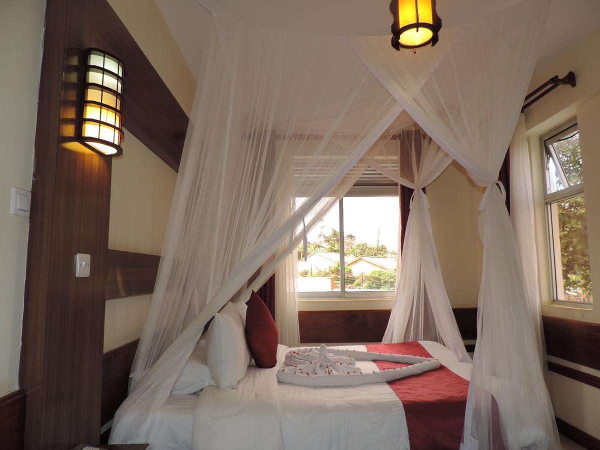 Meru Slopes Hotel Luaran gambar